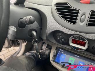 Renault Twingo Twingo II (CN), Hatchback 3-drs, 2007 / 2014 1.2 16V GT TCE picture 18