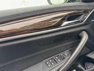 BMW 5-serie 530d Limo Luxury Line Panorama Massage Nightview Trekhaak VOL! picture 9