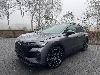 skadebil auto Audi Q4 Audi Q4 e-tron 45 e-tron Quattro HUD S-Line Trekhaak Leer VOL 2025/1