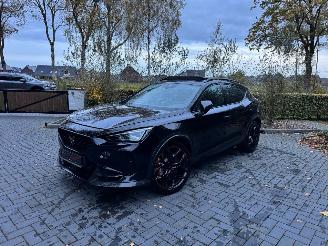 krockskadad bil auto Cupra Formentor Formentor VZ5 2.5TFSI 4Drive 390pk Panorama Carbon VOL ! 2024/1