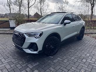 krockskadad bil auto Audi Q3 Q3 Sportback 35TFSI S line PANO SONOS Camera Ambiance VOL 2024/7