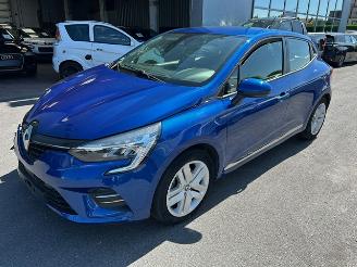 Unfallwagen Renault Clio HYBRYD E TECH 2022/3