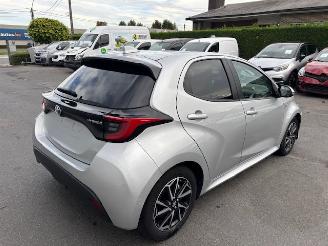 krockskadad bil auto Toyota Yaris PAKKET 2X TOYOTA YARIS HYBRIDE 2020/11
