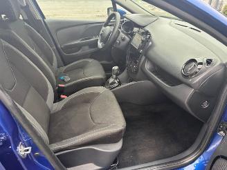 Renault Clio automaat picture 3