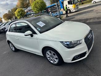 krockskadad bil auto Audi A1 motor loopt niet goed 2011/5