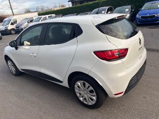 Renault Clio  picture 2