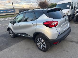 skadebil auto Renault Captur  2017/7