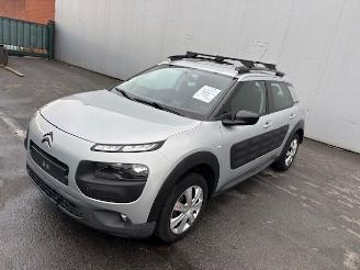 krockskadad bil auto Citroën C4 cactus  2016/10