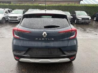 Schadeauto Renault Captur  2024/3