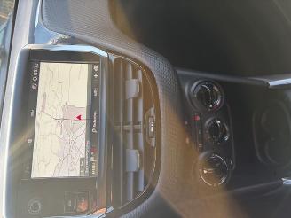 Peugeot 2008  picture 8