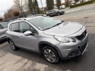skadebil auto Peugeot 2008  2019/2