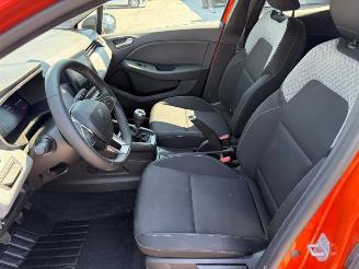 Renault Clio  picture 9