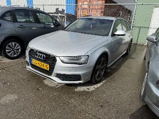 Vaurioauto  passenger cars Audi A4 Avant 2.0 TDI Pro Line S 2012/2