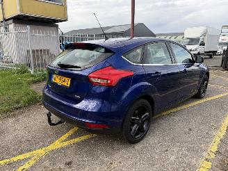 Ford Focus 1.0 Titanium picture 5