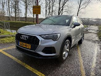 krockskadad bil auto Audi Q3 45 TFSI e Advanced Edition 2022/7