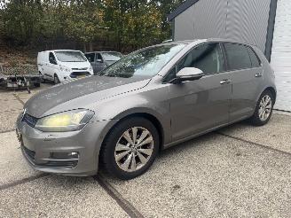 Volkswagen Golf 1.6 TDI Edition Bluetmotion! Rijdbaar NAP picture 3