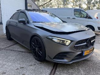 skadebil auto Mercedes A-klasse A200 AMG Pano Memory Sfeer 2020/8