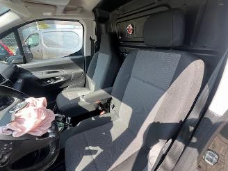 Opel Combo Automaat met navigatie  EURO6 picture 10