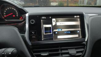 Peugeot 208 1.2 vti allure luxe auto gebruikers schade picture 13