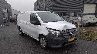 skadebil bedrijf Mercedes Vito 114 CDi 2.2 Autom Extra Lang 149.000 km NAP!!! 2020/1