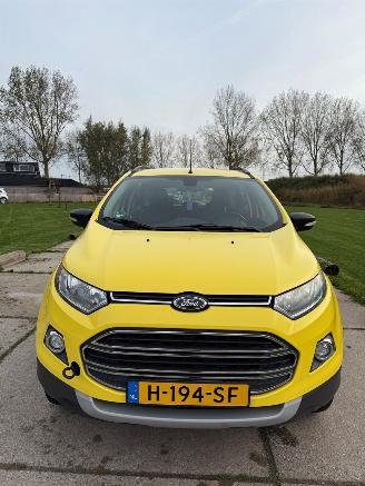 skadebil auto Ford EcoSport  2015/9