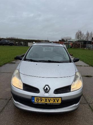 krockskadad bil auto Renault Clio Koppeling stuk 2007/10