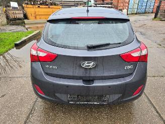 Hyundai I-30  picture 5