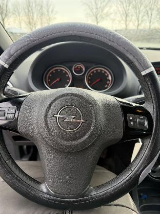 Opel Corsa 1.4 picture 11