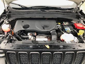 Jeep Renegade 4xe 240 Plug-in Hybrid Electric S picture 17