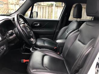 Jeep Renegade 4xe 240 Plug-in Hybrid Electric S picture 12