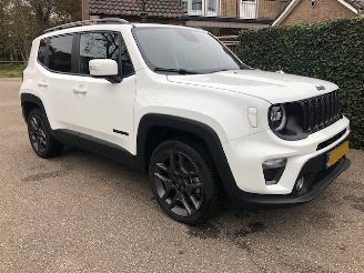 Jeep Renegade 4xe 240 Plug-in Hybrid Electric S picture 3