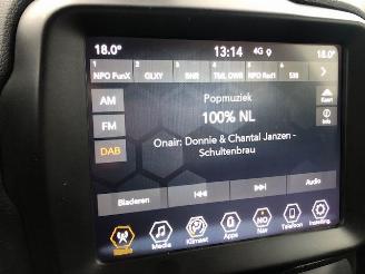 Jeep Renegade 4xe 240 Plug-in Hybrid Electric S picture 21