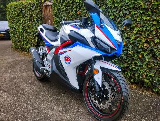 Vaurioauto  motor cycles CFMoto  3x TR MOTOR GP1 NIEUW!!! 2025/1