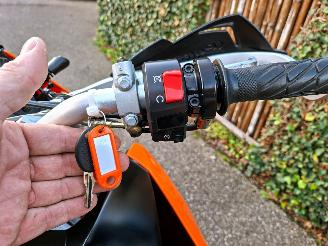 KTM  950 SUPERMOTO picture 20