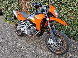 krockskadad bil motor KTM  950 SUPERMOTO 2006/11