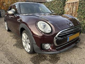 Avarii autoturisme Mini Clubman 1.5 COOPER NAVI PANO AUTOMAAT 136PK ! BOM VOL 2016/6