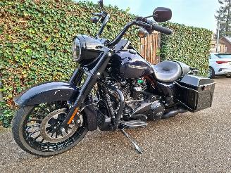 Harley-Davidson Road King 114 FLHRXS Road King Special 5HD Jekill & Hyde picture 11