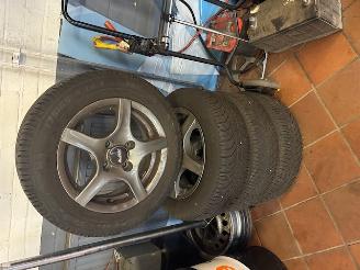 škoda osobní automobily Fiat 500 SNEEUW / WINTERBANDEN OP SPORTVELGEN 2024/1