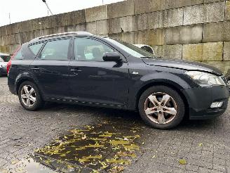 Kia Cee d 1.4 CVVT 16V Combi/o  Benzine 1.396cc 77kW (105pk) FWD 2010-10/2012-12 (EDF5PN; EDF5PO) G4FA picture 5