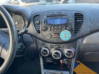 Hyundai I-10 1.1i 12V Hatchback  Benzine 1.086cc 51kW (69pk) FWD 2011-04/2013-12 (F5P4) G4HG5 picture 17