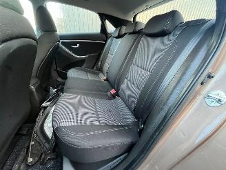 Hyundai I-30 1.6 GDI Blue 16V Hatchback  Benzine 1.591cc 99kW (135pk) FWD 2011-12/2016-12 (GDHB5P5; GDHB5P6; GDHB5PD; GDHB5PE) G4FD; EURO4 picture 18