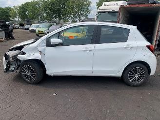 Toyota Yaris 1.0 12V VVT-i Hatchback  Benzine 998cc 51kW (69pk) picture 4