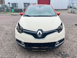 škoda osobní automobily Renault Captur 0.9 Energy TCE 12V SUV 2014/1