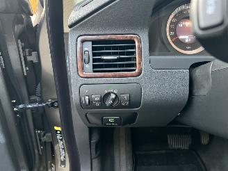 Volvo V-70 2.5T Kinetic picture 11