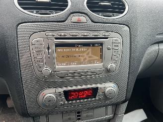 Ford Focus Wagon 1.8 Limited picture 16