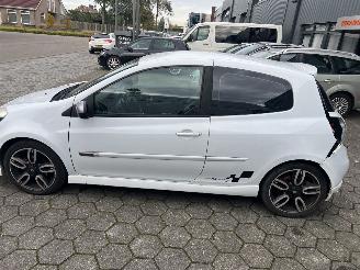 Renault Clio 1.6 Dynamique picture 2