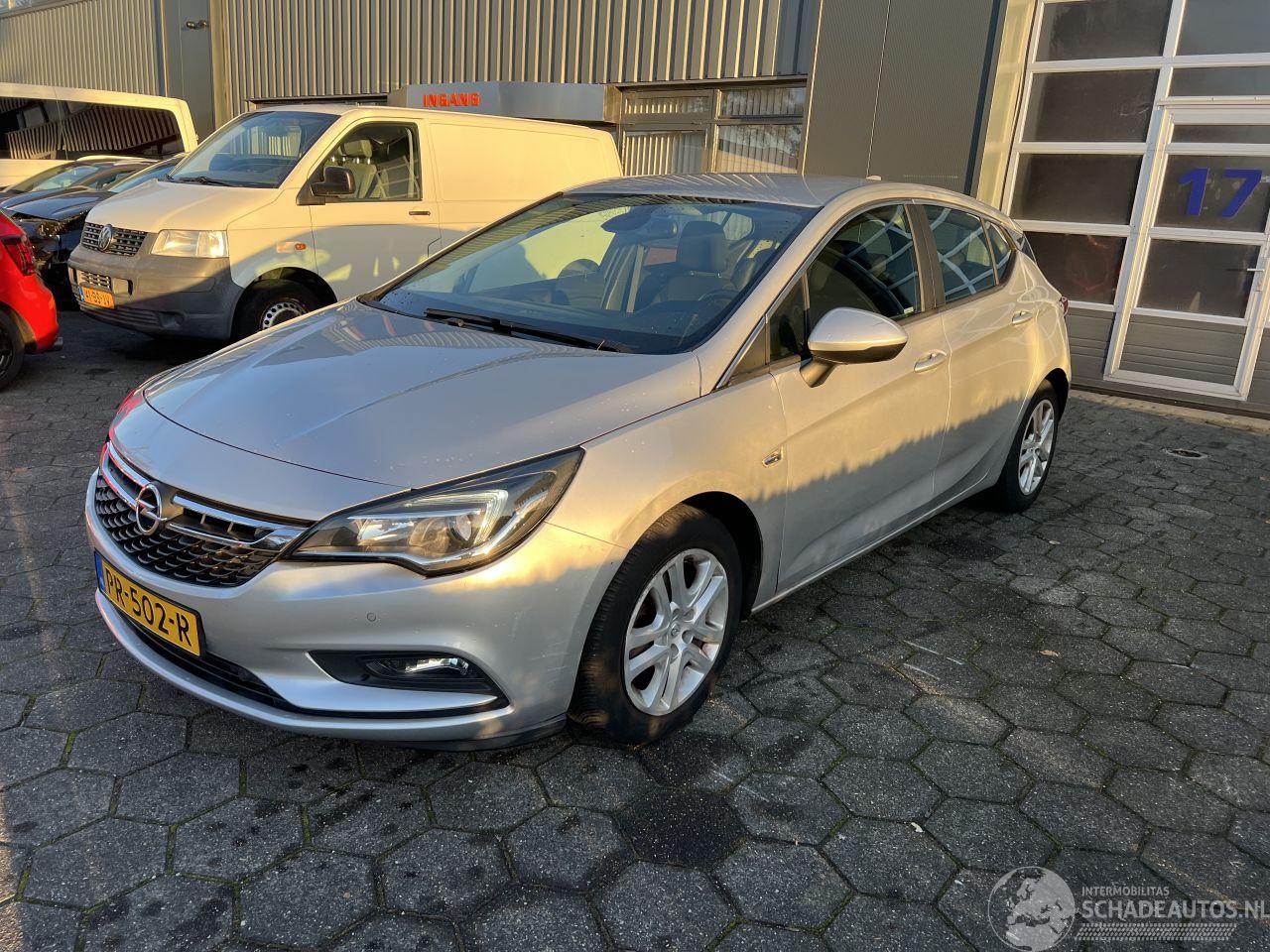 Opel Astra 1.0 Online Edition