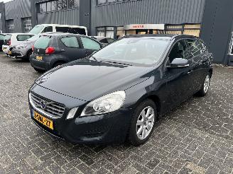  Volvo V-60 1.6 T3 2013/4