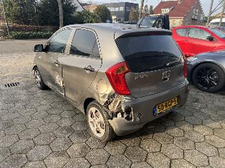 Kia Picanto 1.0 12V picture 5