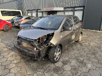 uszkodzony samochody osobowe Kia Picanto 1.0 12V 2011/6